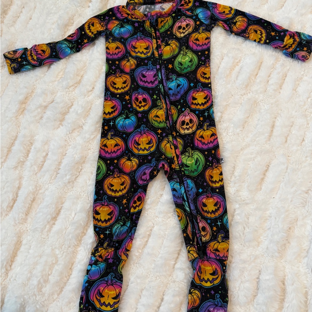 Bums and roses Halloween zippy
